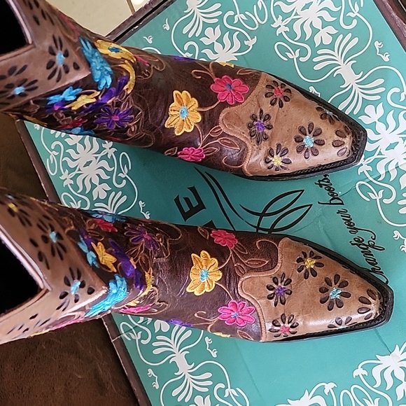 Lane !!Gorgeous!! Daisy Queen Western Boots, Size 9B - Picture 2 of 13